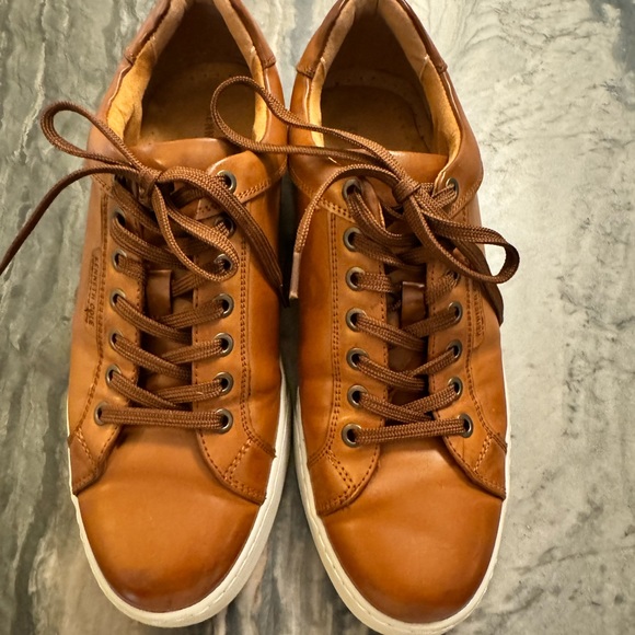 Kenneth Cole Laron Sneakers Size 9 EUC - Picture 2 of 7